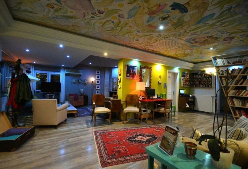 בית מלון כפרי Guesthouse Vissinokipos   Biker Friendly   Motorrad