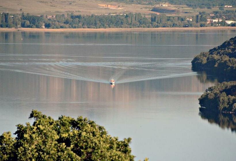 בית מלון כפרי Guesthouse Vissinokipos   Biker Friendly   Motorrad