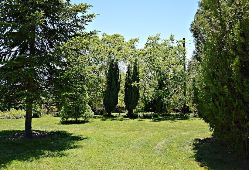 בית מלון כפרי Guesthouse Vissinokipos   Biker Friendly   Motorrad