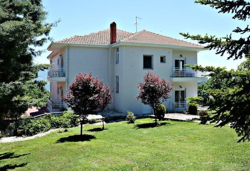 ホテル Guesthouse Vissinokipos   Biker Friendly   Motorrad