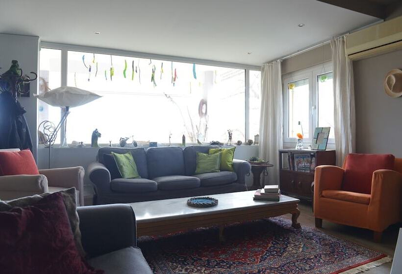 בית מלון כפרי Guesthouse Vissinokipos   Biker Friendly   Motorrad