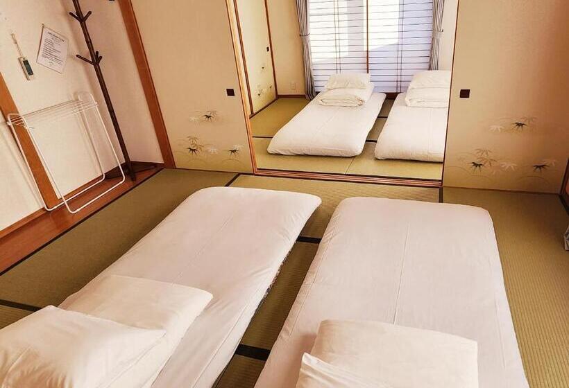 Отель Hakone Guesthouse Gaku