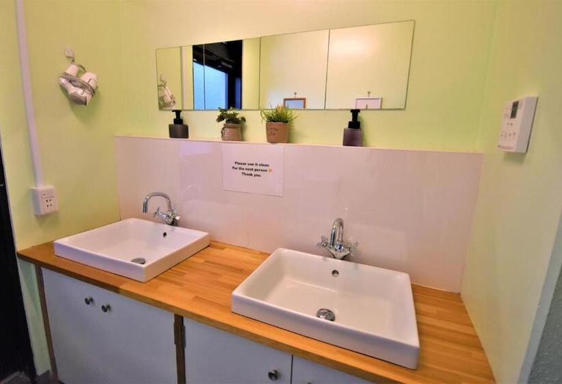 Отель Hakone Guesthouse Gaku