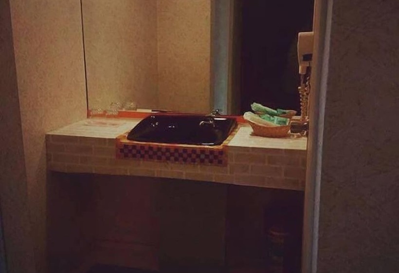 בית מלון כפרי Ila Hakushu Guest House