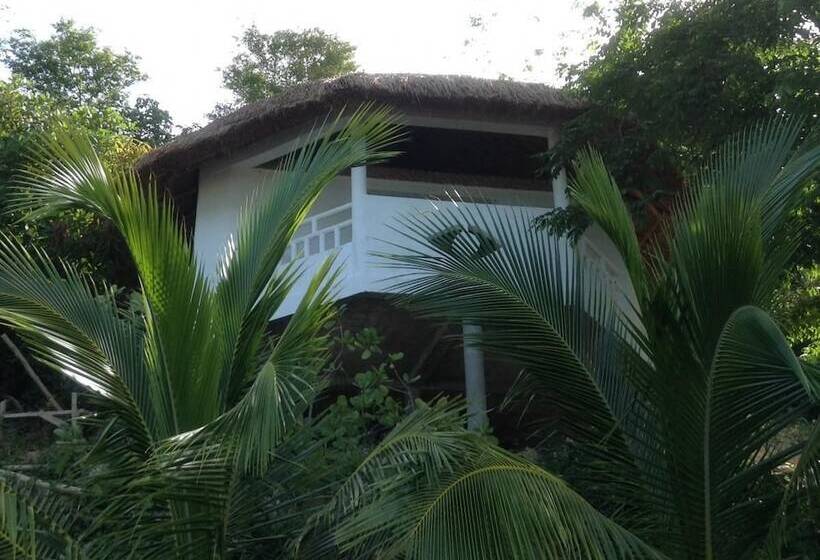 هتل Iris Island Eco Resort