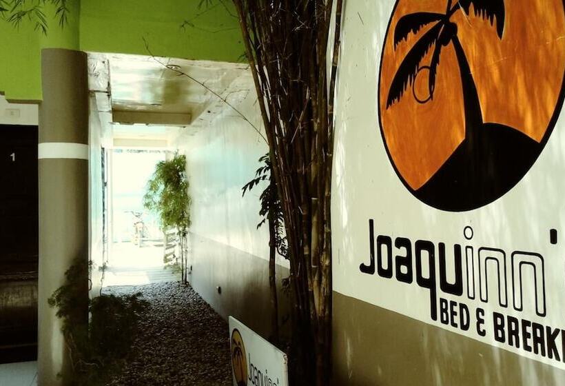 酒店 Joaquinns Bed & Breakfast