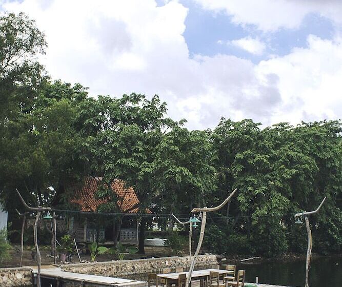 ホテル Kanaka Lake Villa