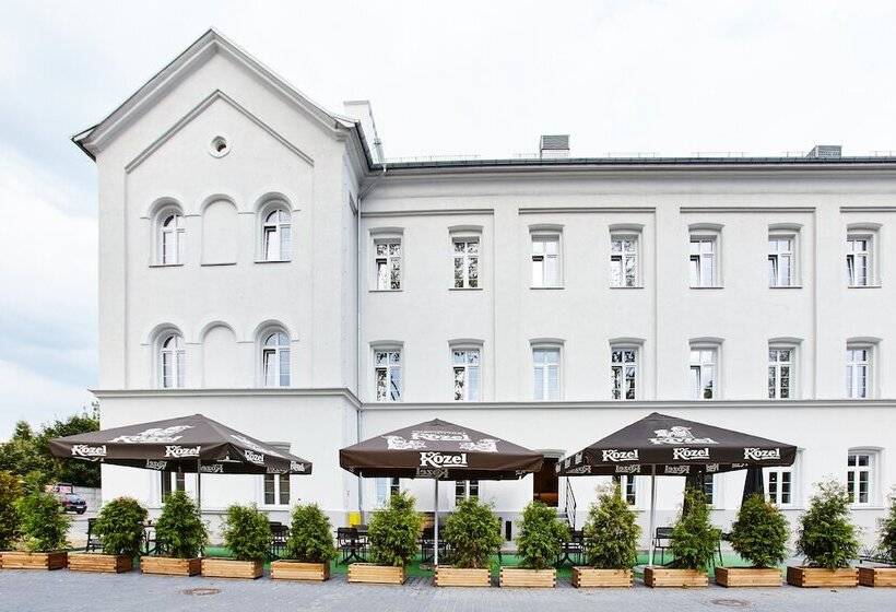 בית מלון כפרי Koszary Arche