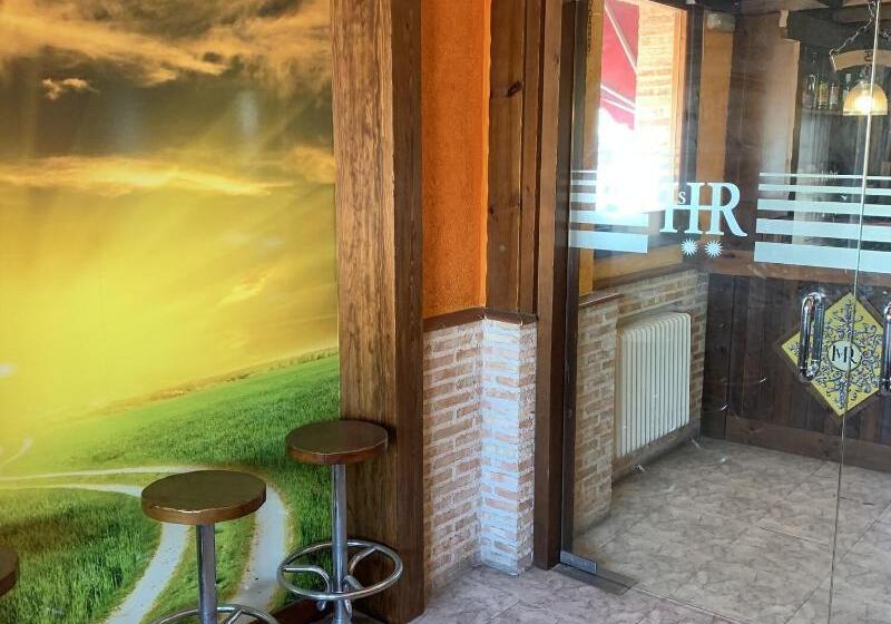 Отель La Hacienda Del Casar