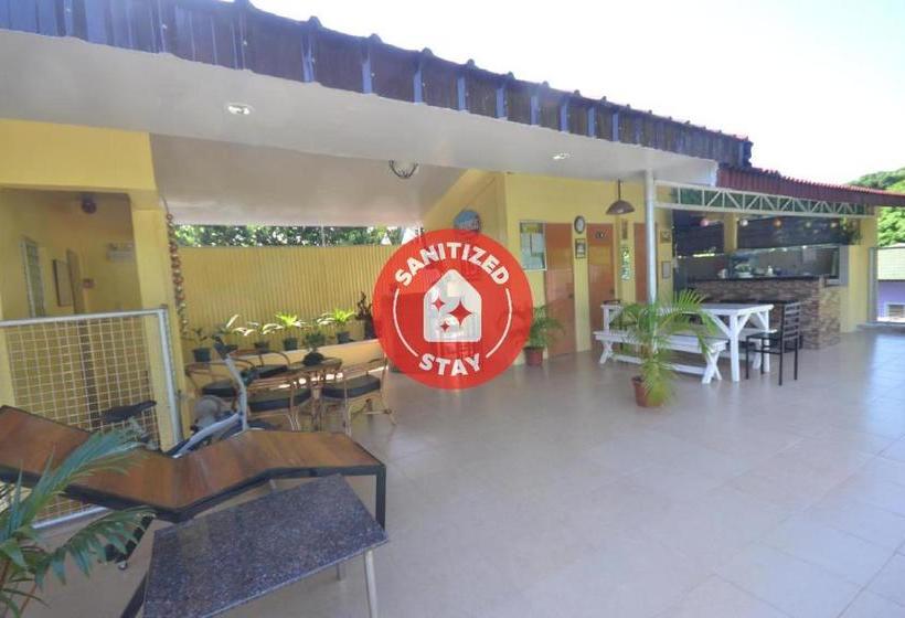 Отель Las Residencias Bed And Breakfast