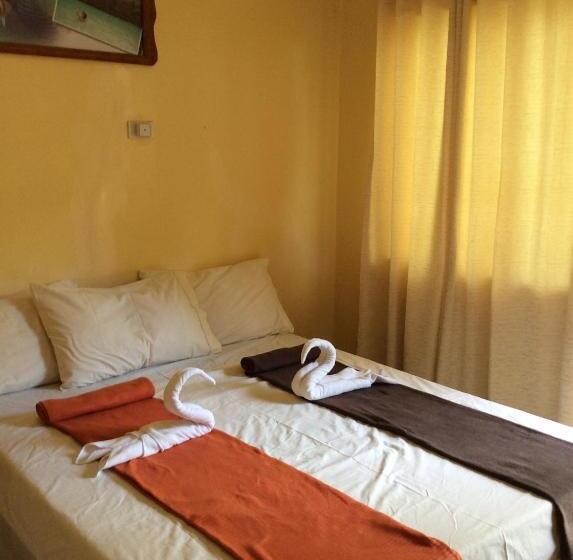 Отель Las Residencias Bed And Breakfast