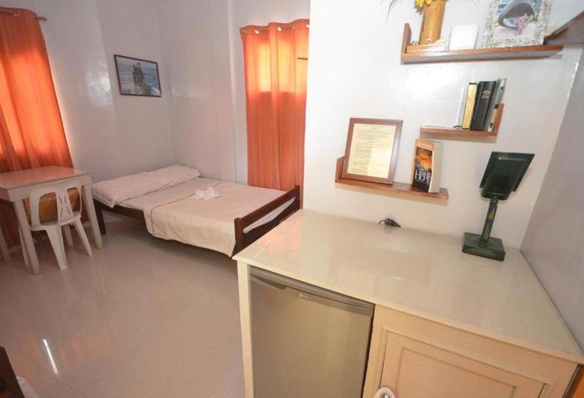 Отель Las Residencias Bed And Breakfast