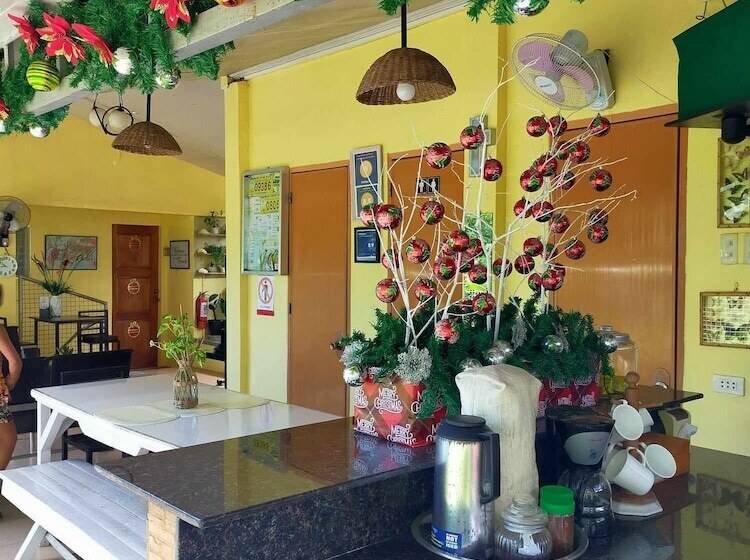 Отель Las Residencias Bed And Breakfast