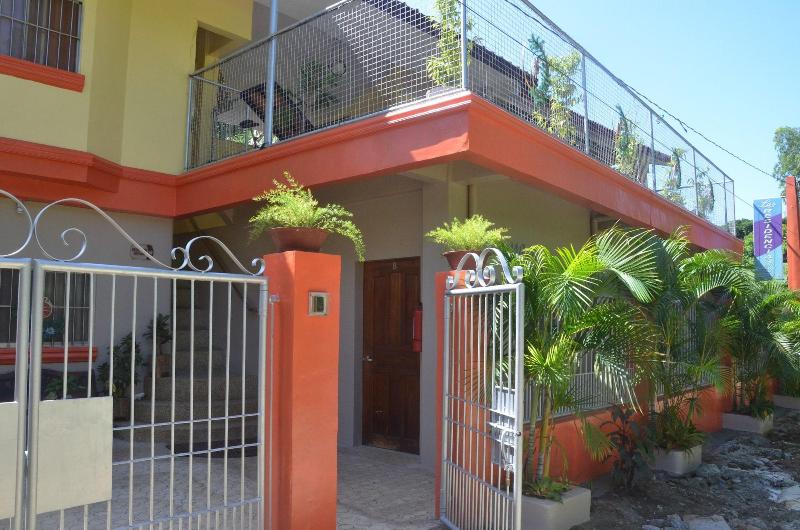 Отель Las Residencias Bed And Breakfast