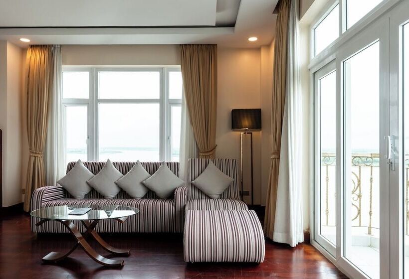 בית מלון כפרי Lbn Asian