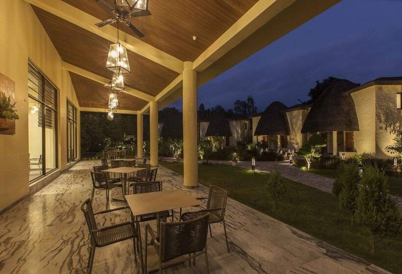 فندق Lemon Tree Premier Corbett