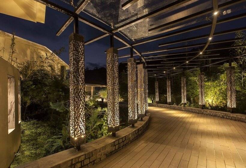 فندق Lemon Tree Premier Corbett