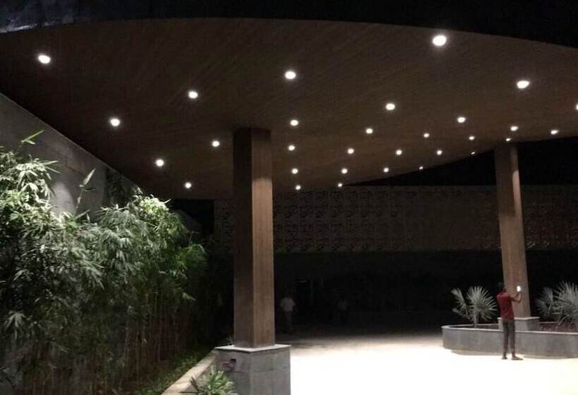 فندق Lemon Tree Premier Corbett