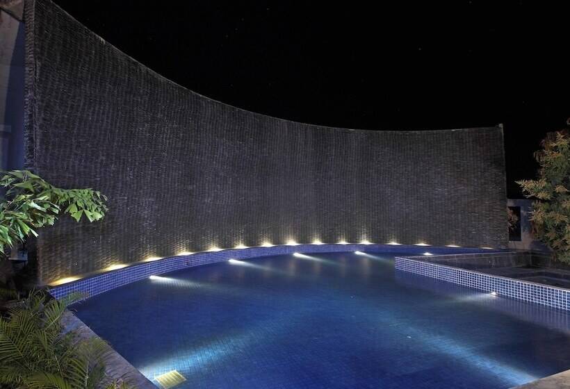 فندق Lemon Tree Premier Corbett