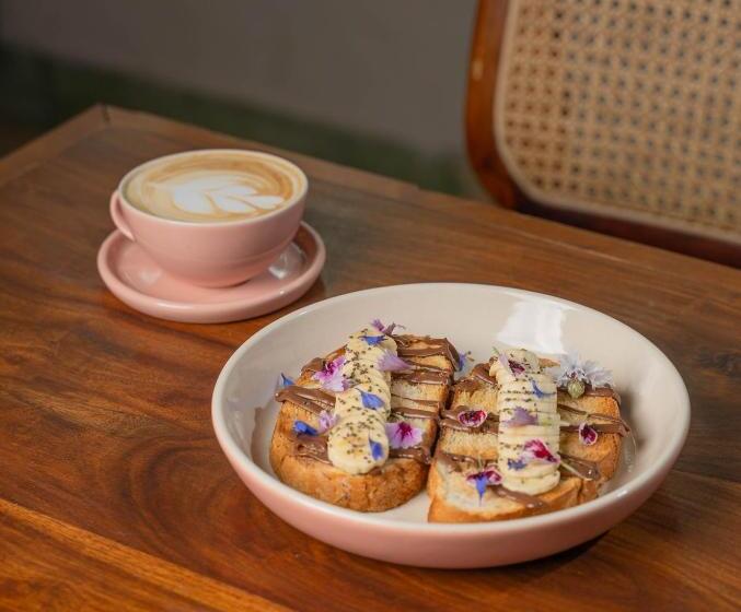 فندق Letsbunk Poshtel