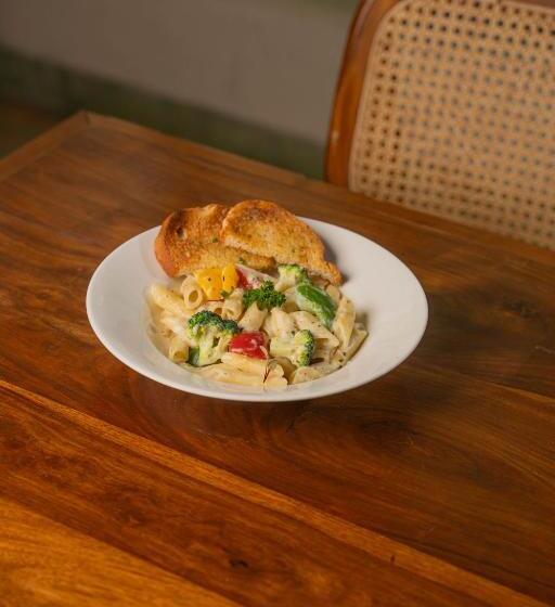 فندق Letsbunk Poshtel