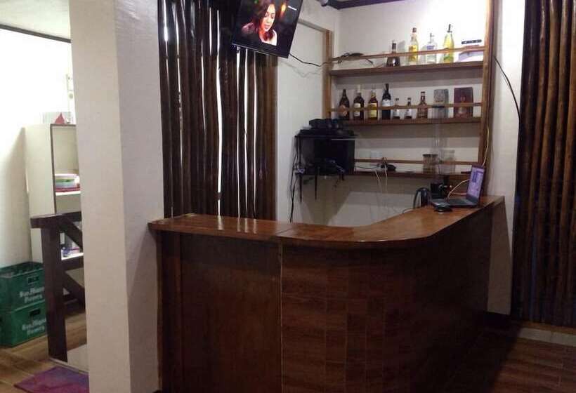 هتل Lolo Bob's Bed And Breakfast