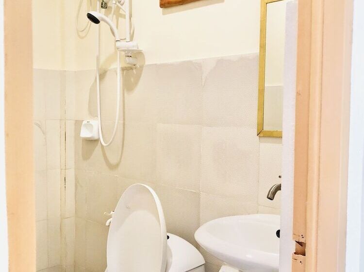 هتل Lolo Bob's Bed And Breakfast