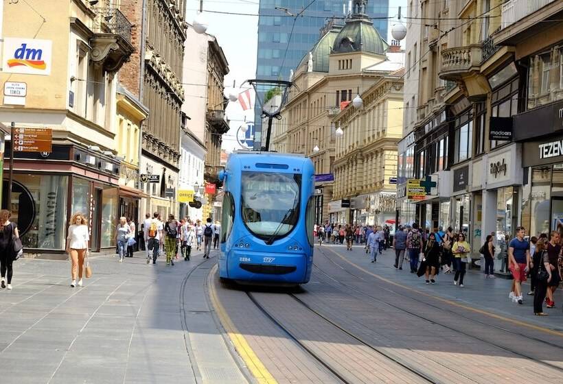 ホテル Love Croatia Hostel Mir Guesthouse Zagreb