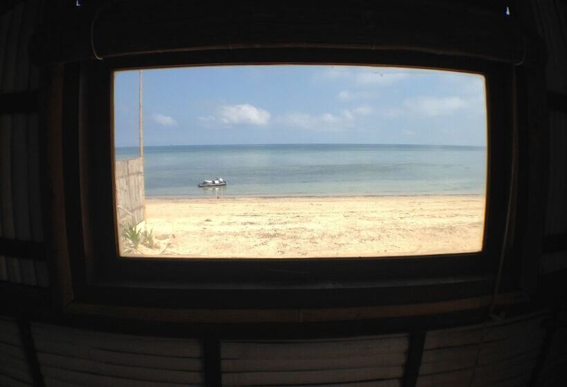 هتل Mangoriders Beach Club