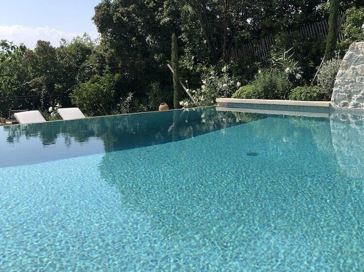 ホテル Mougins Luxury Retreats
