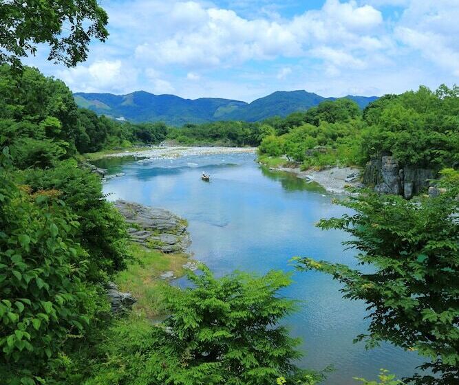 فندق Nagatoro Choseikan Ryokan