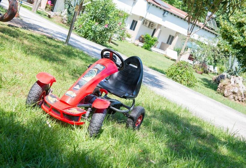 호텔 Natura Bungalows