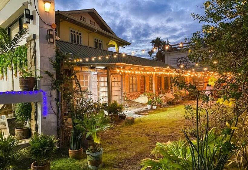 هتل Pacific Waves Inn