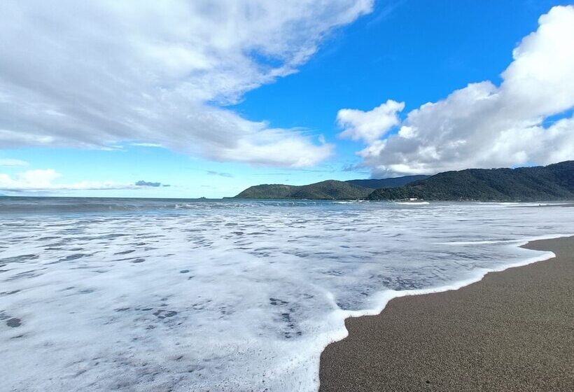 هتل Pacific Waves Inn