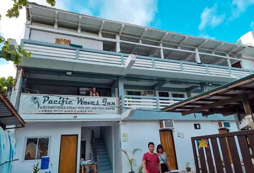 هتل Pacific Waves Inn