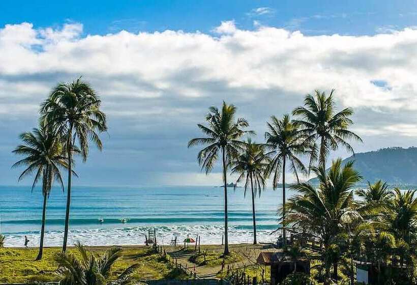 هتل Pacific Waves Inn