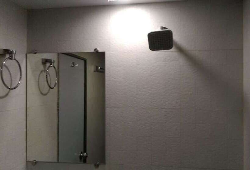 Hotel Palace Residency Near Lokmanya Tilak Terminus