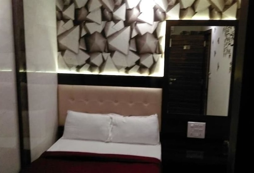 Hotel Palace Residency Near Lokmanya Tilak Terminus