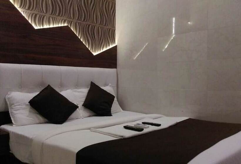 Hotel Palace Residency Near Lokmanya Tilak Terminus