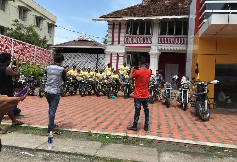 هتل Palm Rivera Kochi