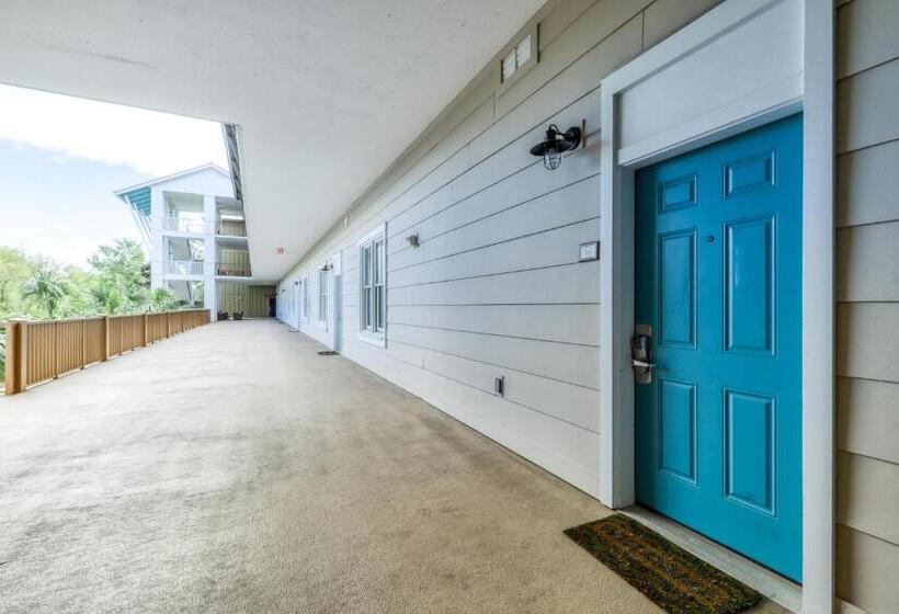 فندق Redfish Village