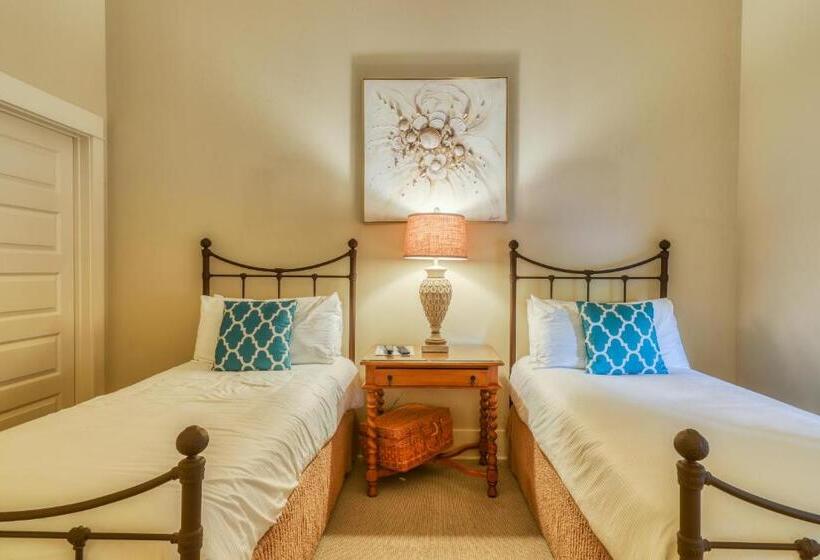 فندق Redfish Village