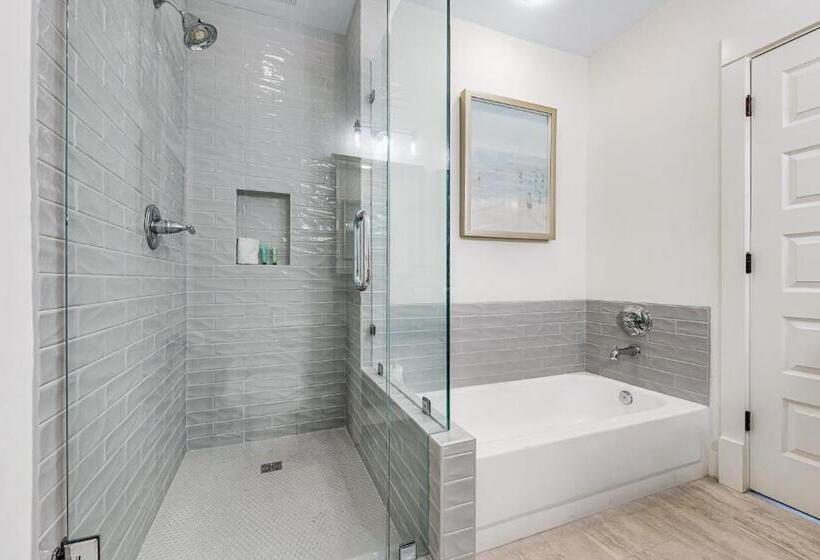 فندق Redfish Village