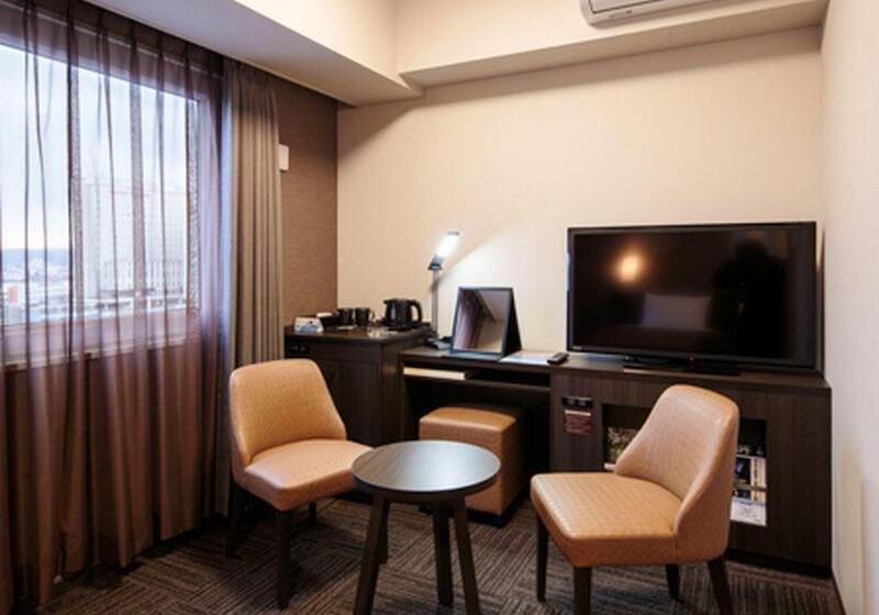 Отель Route Inn Takaoka Ekimae