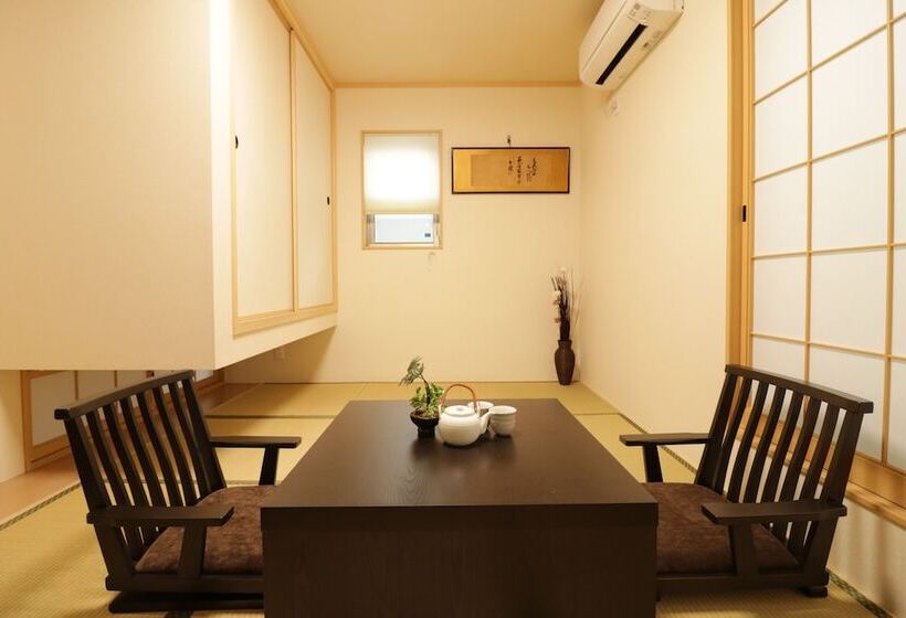 Отель Sakura Japanese House   Hostel