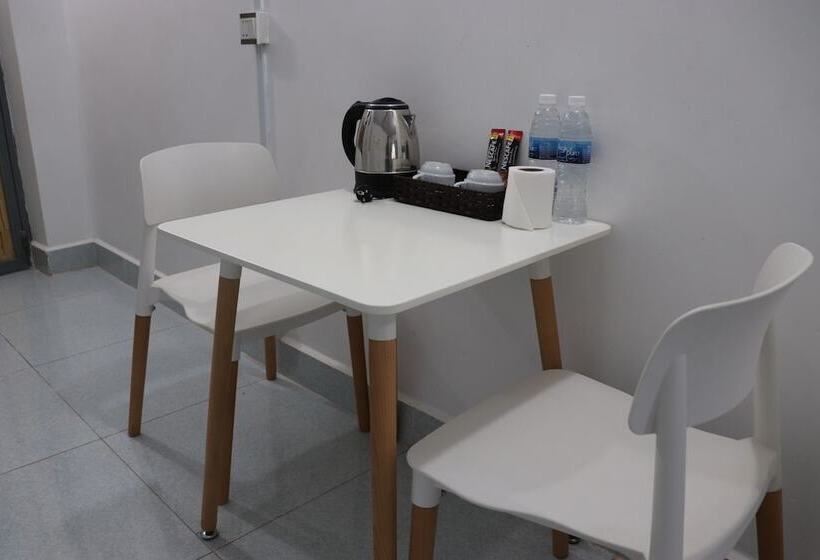 Отель Sevenstars Hostel