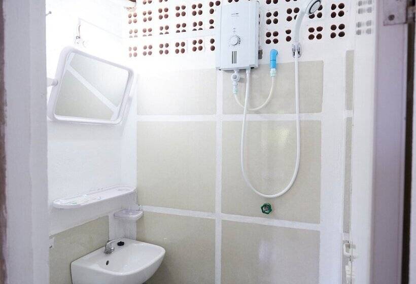 Отель Sevenstars Hostel