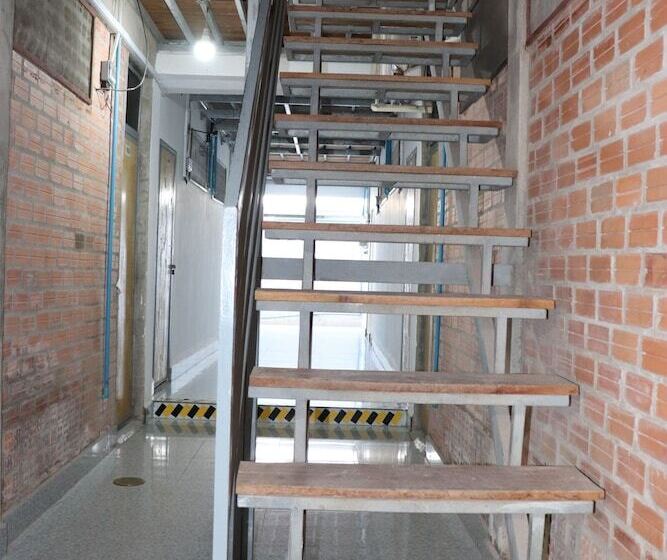 Отель Sevenstars Hostel