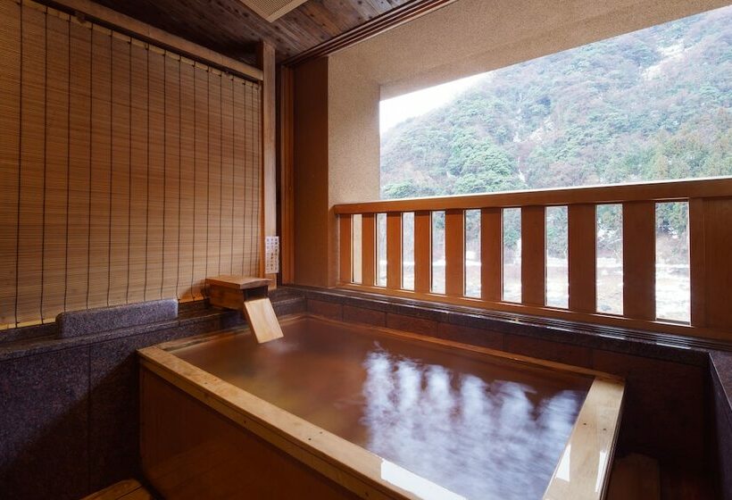 호텔 Shogawa Onsen Furyu Midou Zashiki Yumetsuzuri