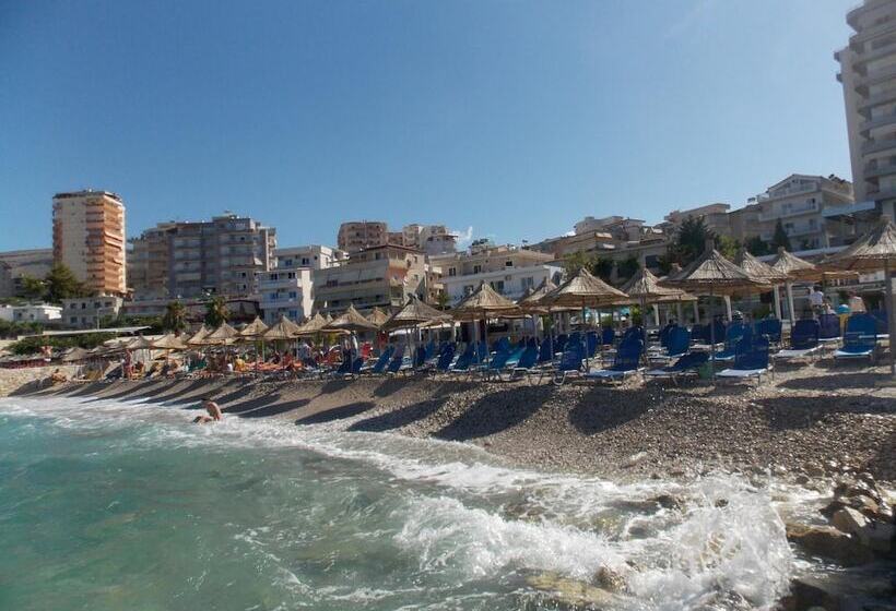 فندق Sunset Suites